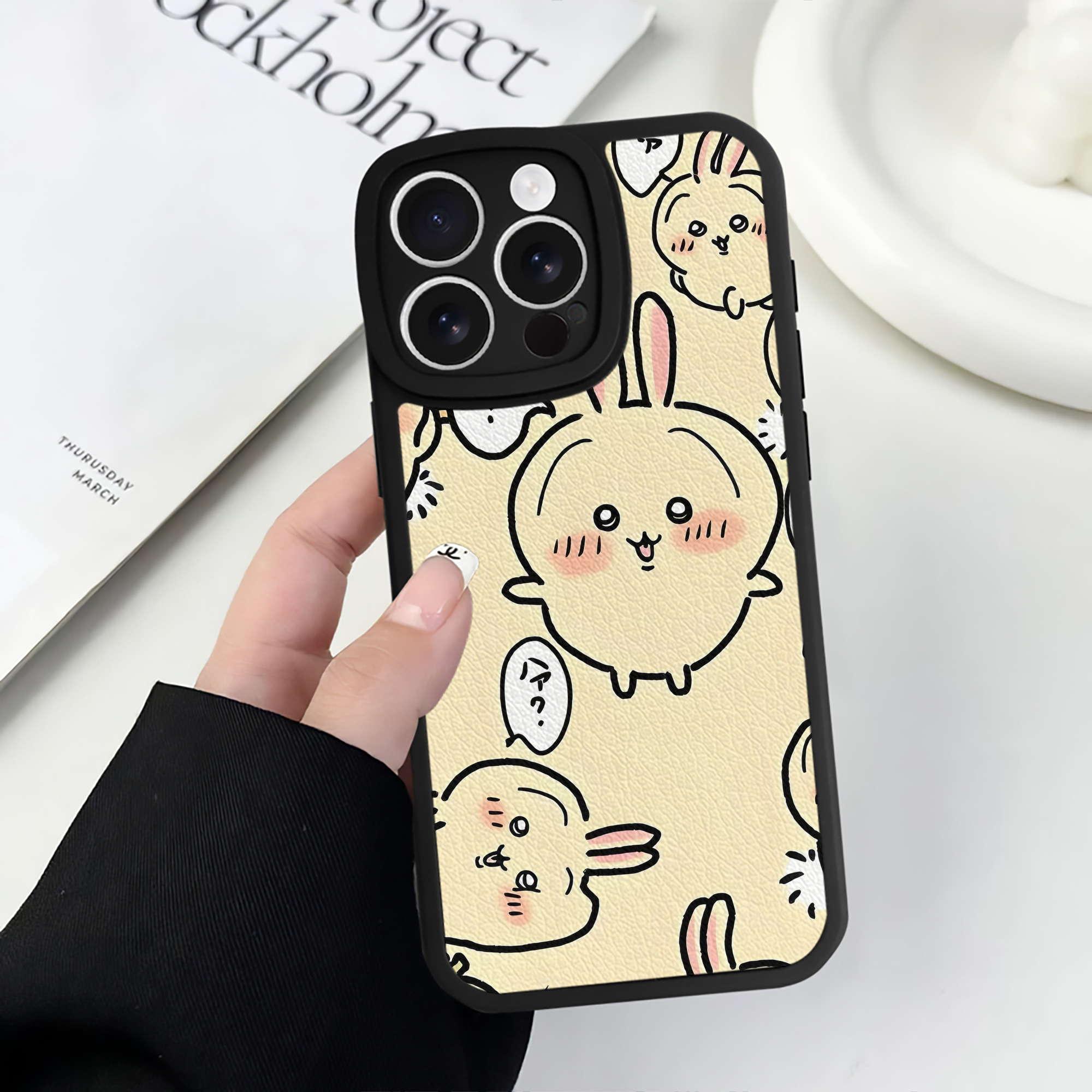 （画像用） ちいかわ Chii-kawa 【iPhone 16シリーズ対応】シリコンスマホケース（レザー調） 材質：シリコン